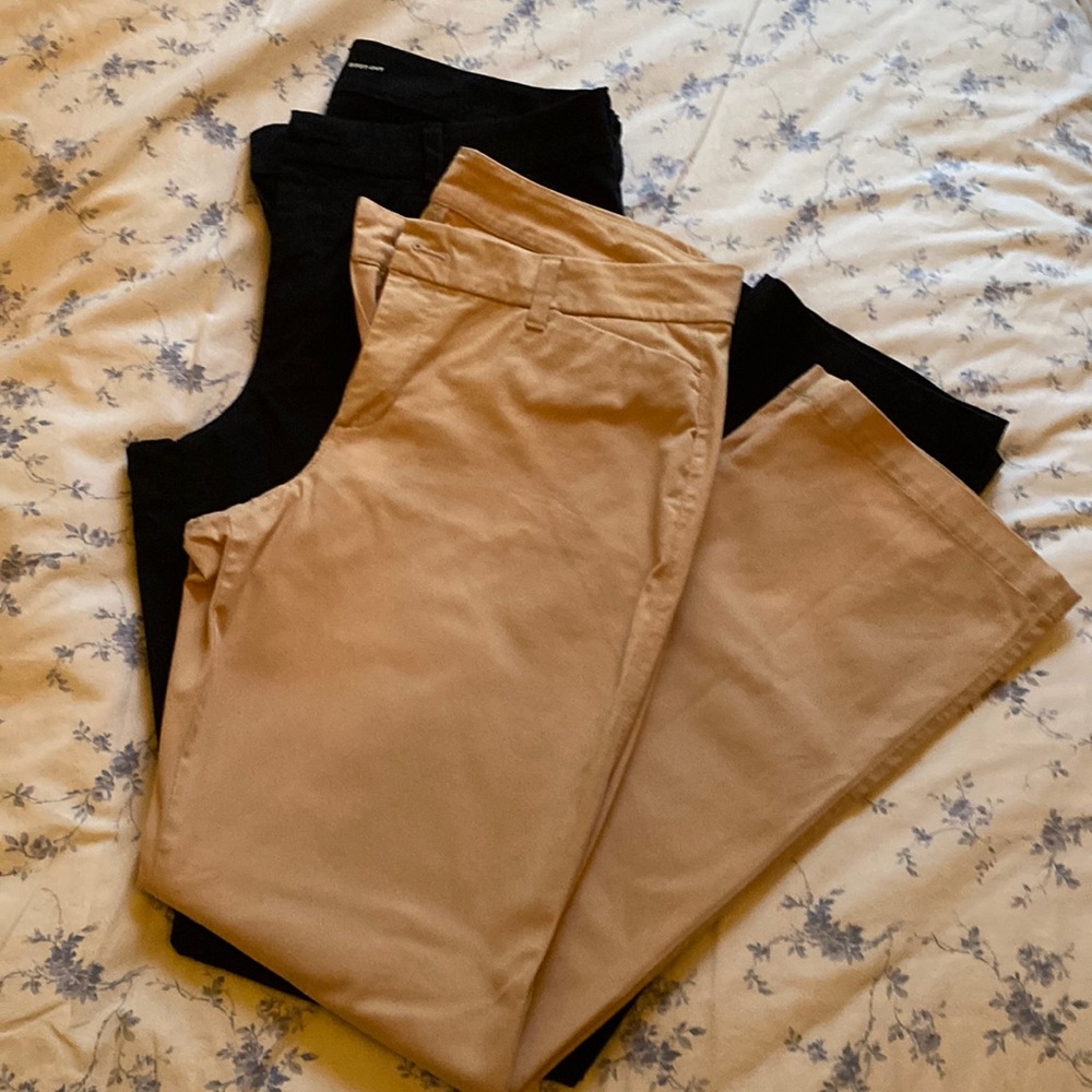 Old Navy  womens khakis size 12  -2 pair